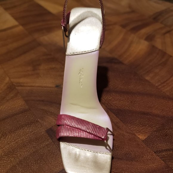 Just the Right Shoe, Unforgettable, 25388, 2003 - Picture 7 of 11